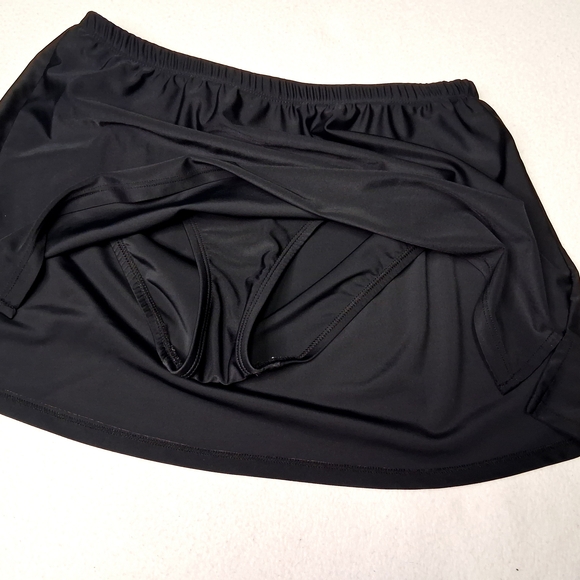 Krista Black Skort - Picture 2 of 4